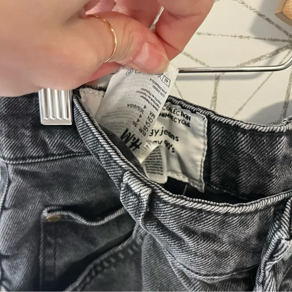 H&M 90’s Baggy Jean Gray
